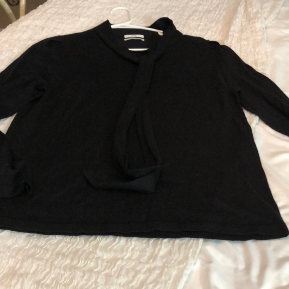 C O Light weight cashmere long sleeve sweater with tie in front - Picture 1 of 4